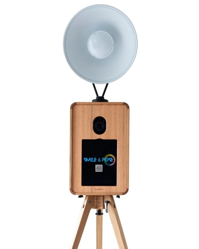 Smile And Pose Photobooth and 360 Hire 1