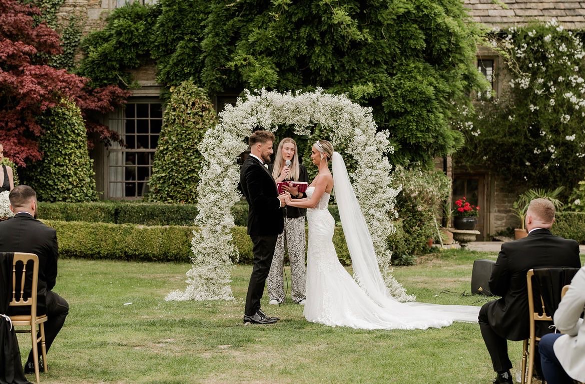 Rebecca Worrall - Independent Celebrant  gallery