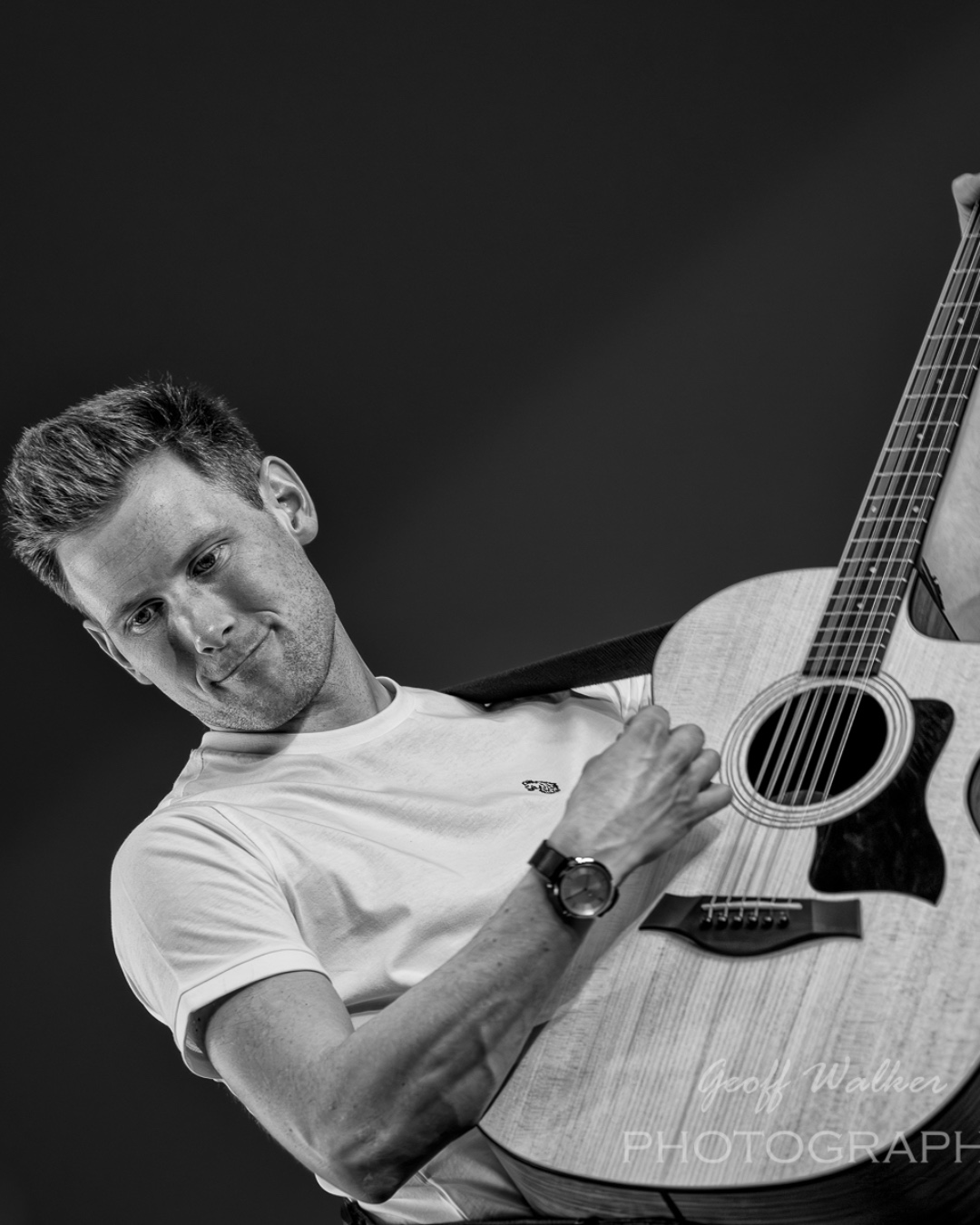 Jamie Felton Singer & (Fingerstyle) Guitarist gallery